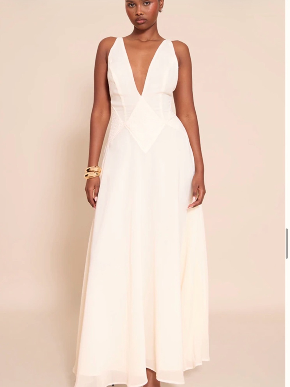 Elegant White V-Neck Chiffon Maxi Dress